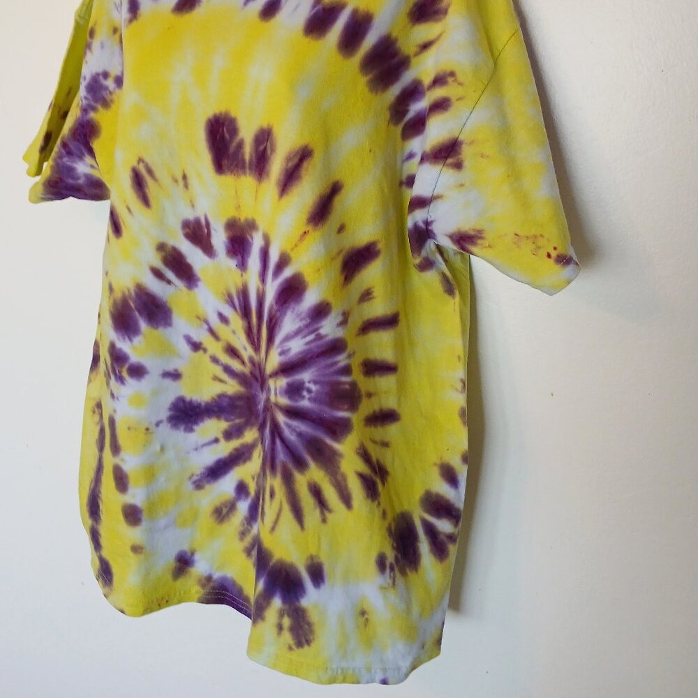 Yellow and Purple Tie Dye T Shirt with Swirl Pattern Unisex Adult Size XL - Picture 10 of 15
